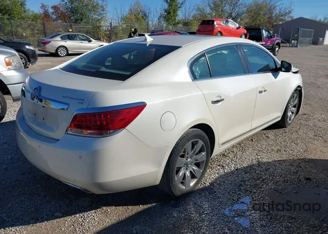 2010 Buick Lacrosse Cxs z USA, uszkodzony, nr VIN 1G4GE5EV6AF298422